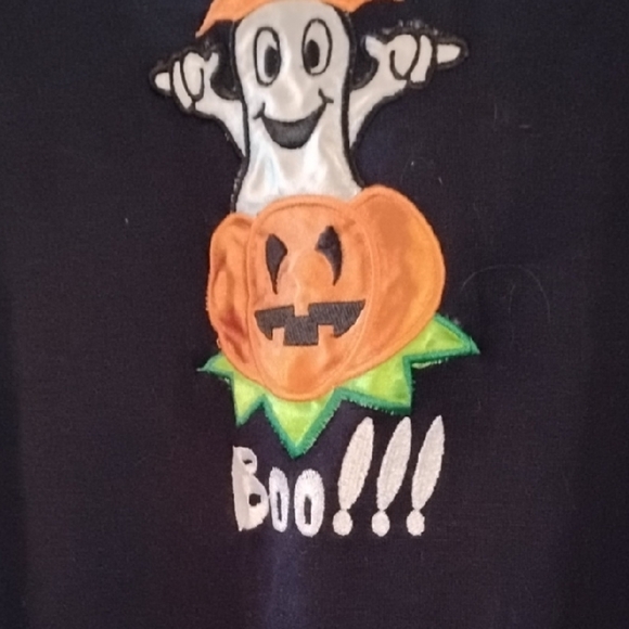 Tops - Halloween sweatshirt